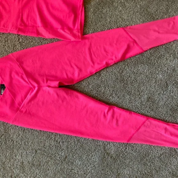 Beach Riot - Picture 2 of 8